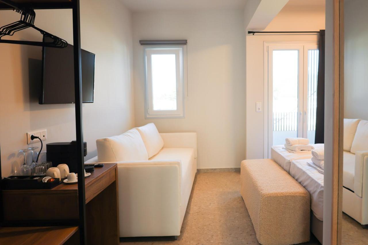 Uphill Unique Boutique Suites Σκιάθος Πόλη Εξωτερικό φωτογραφία